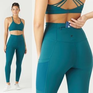 Glyder Flash Legging in Dark Teal size S